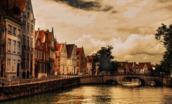 Canal scene in Bruges