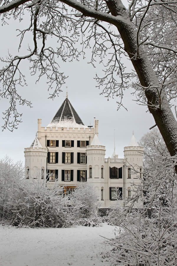 Castle Sandenburg during wintertime