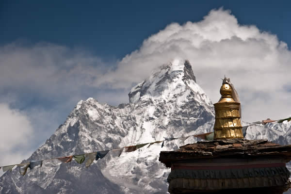 Ama Dablam e stupa