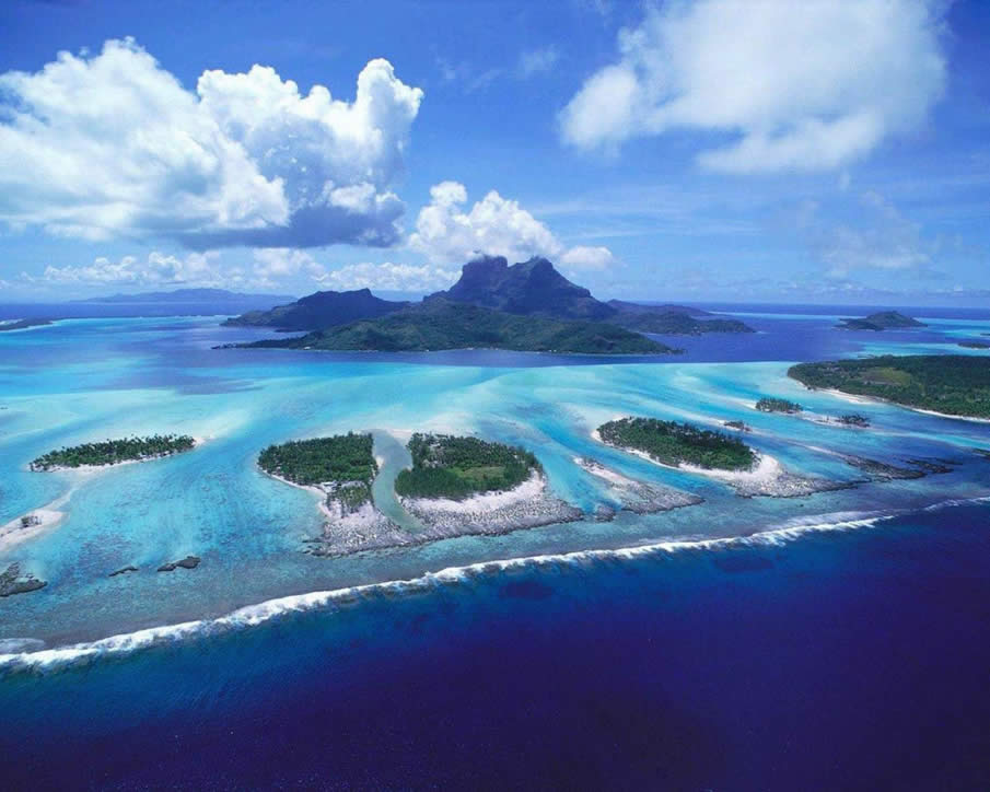 Ocean Blue Tropical Islands