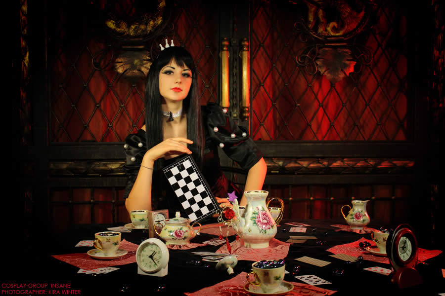 Black Queen - Alice Wonderland