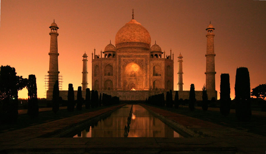 Taj Mahal Night