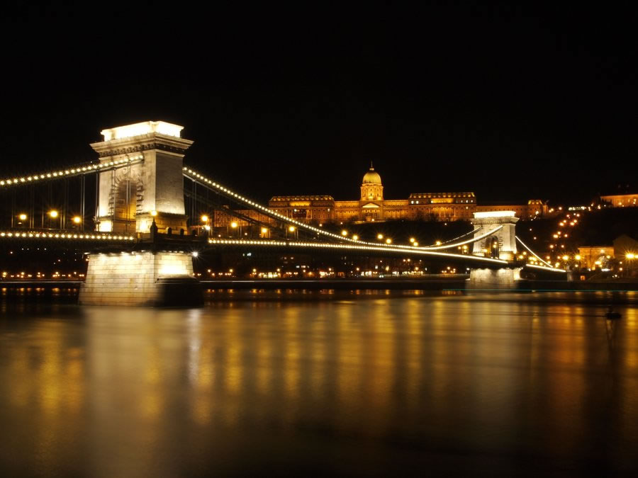 Chain Bridge at Night