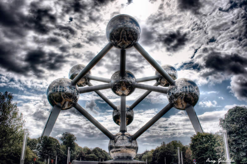 Atomium din Bruxelles