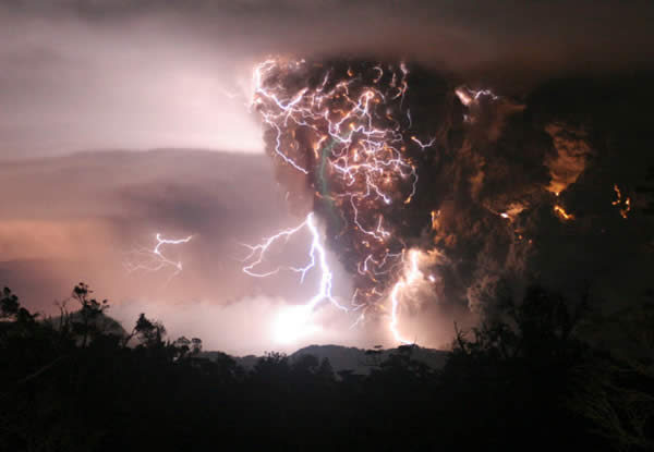 Volcanic Lightning