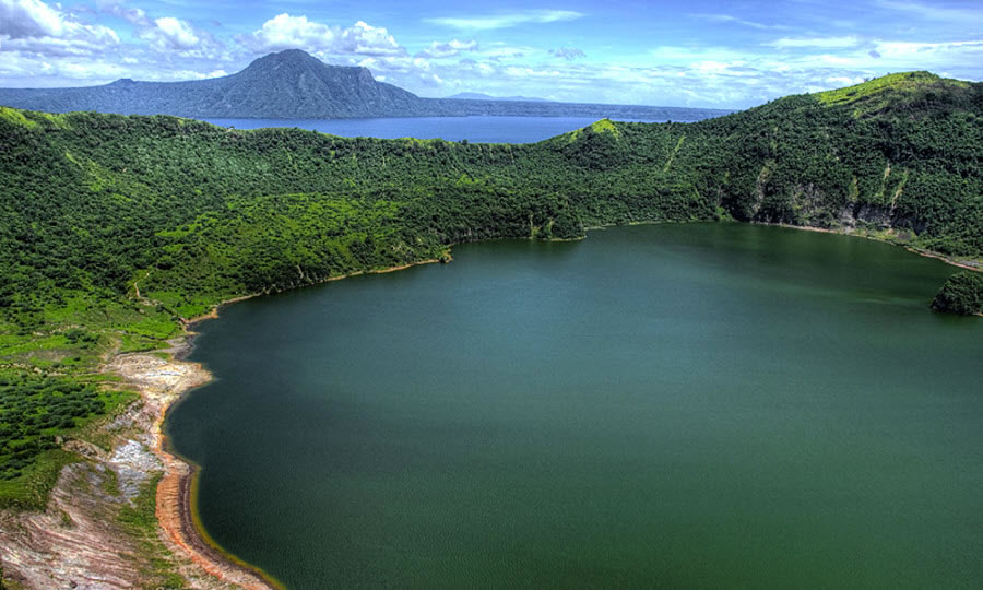 Crater, Taal Volcano