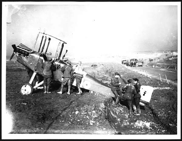 Dismantling an Aeroplane, During World War I