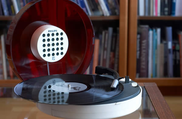 Philips portable record player 6