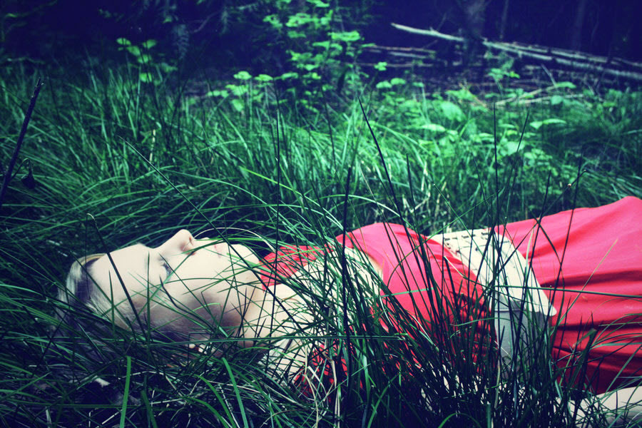 Sleeping Princess in the Green Green Grass