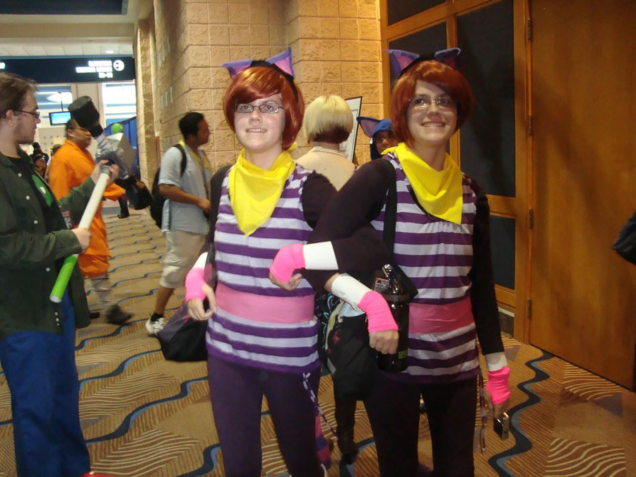 Metrocon 2011: Cheshire Twins