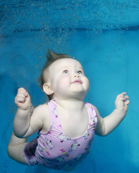 Underwater Baby 2