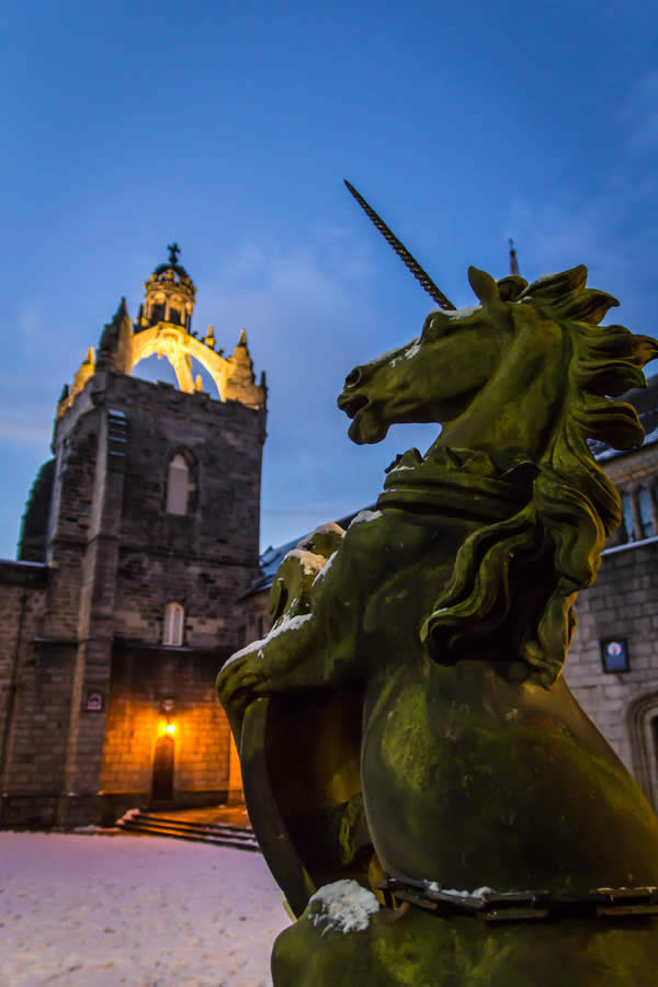 Unicorn Statue