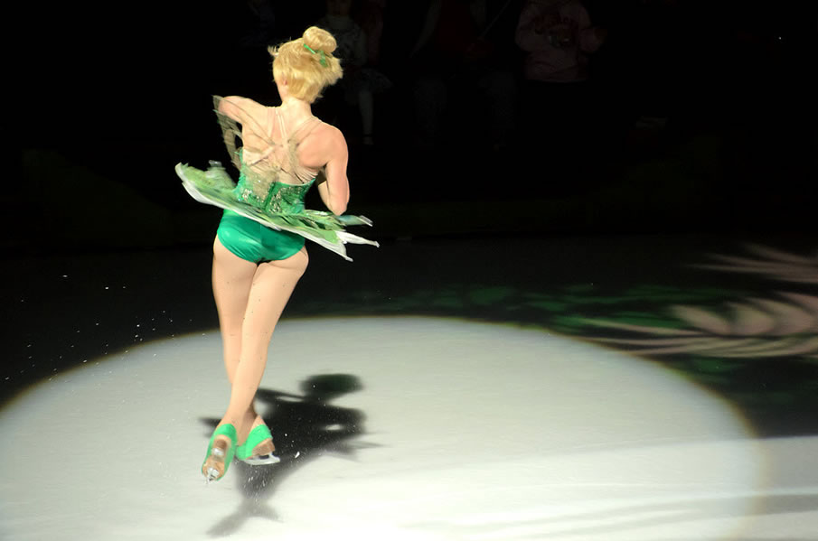 Disney on Ice - Tinker Bell Spins