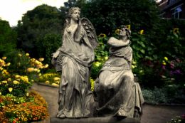 Two Statues in love