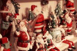 Santas on the Shelf