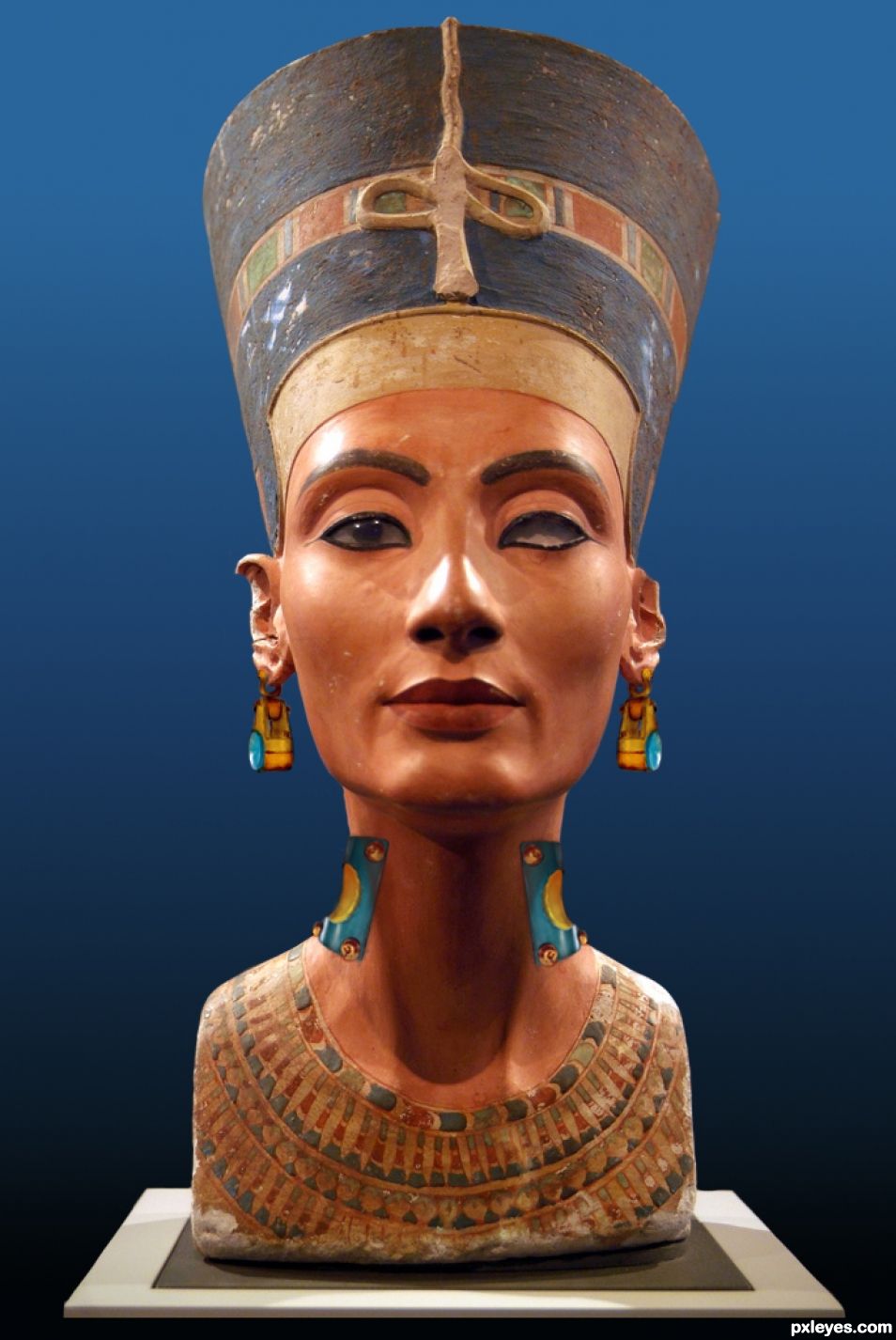 Queen Nefertitis Metal Holder Jewelry