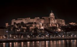 Buda by night 