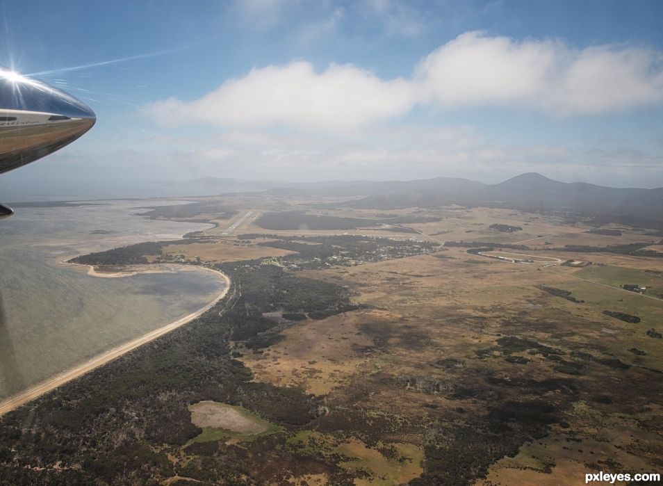 Flying into Flinders Island