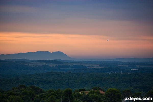 Morning balloon flight