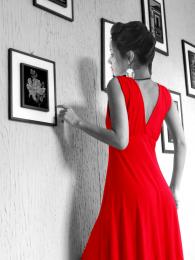 Lady in Red Picture