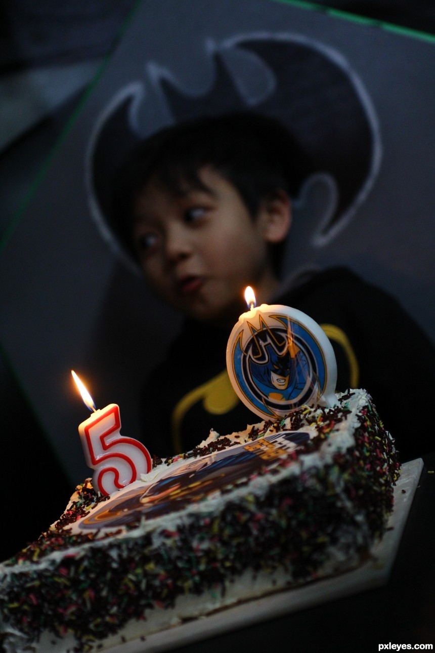Batman Birthday Cake photoshop picture)