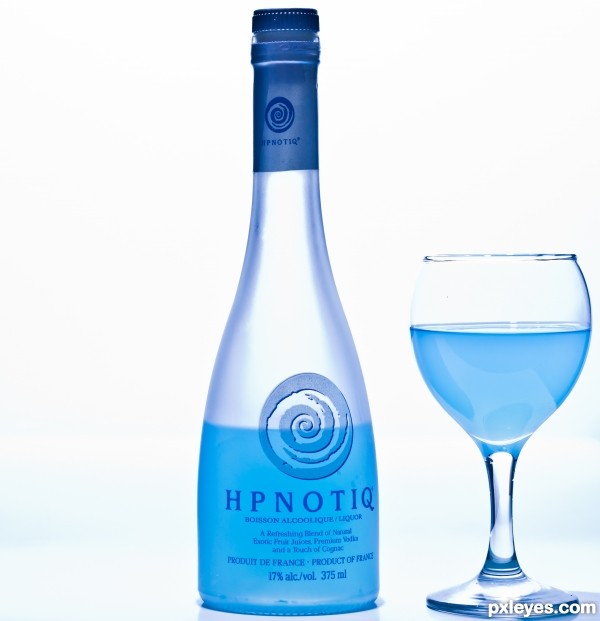 A Hpnotiq drink