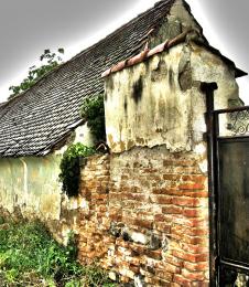 brick fence (HDR)