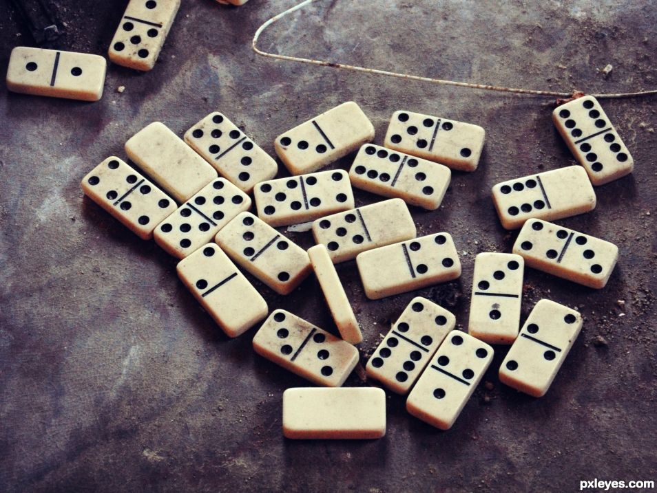 Domino Dots