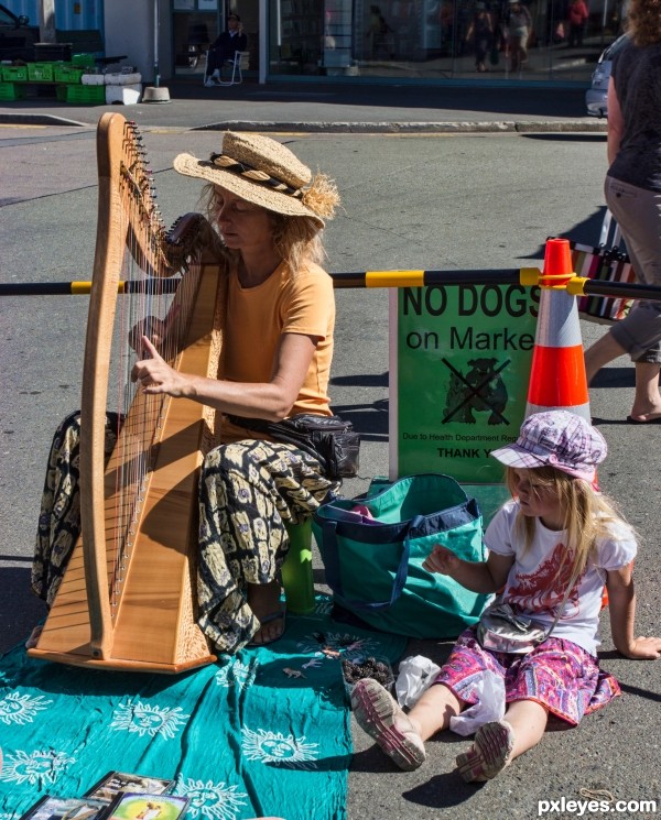 G H, Girl, Harp