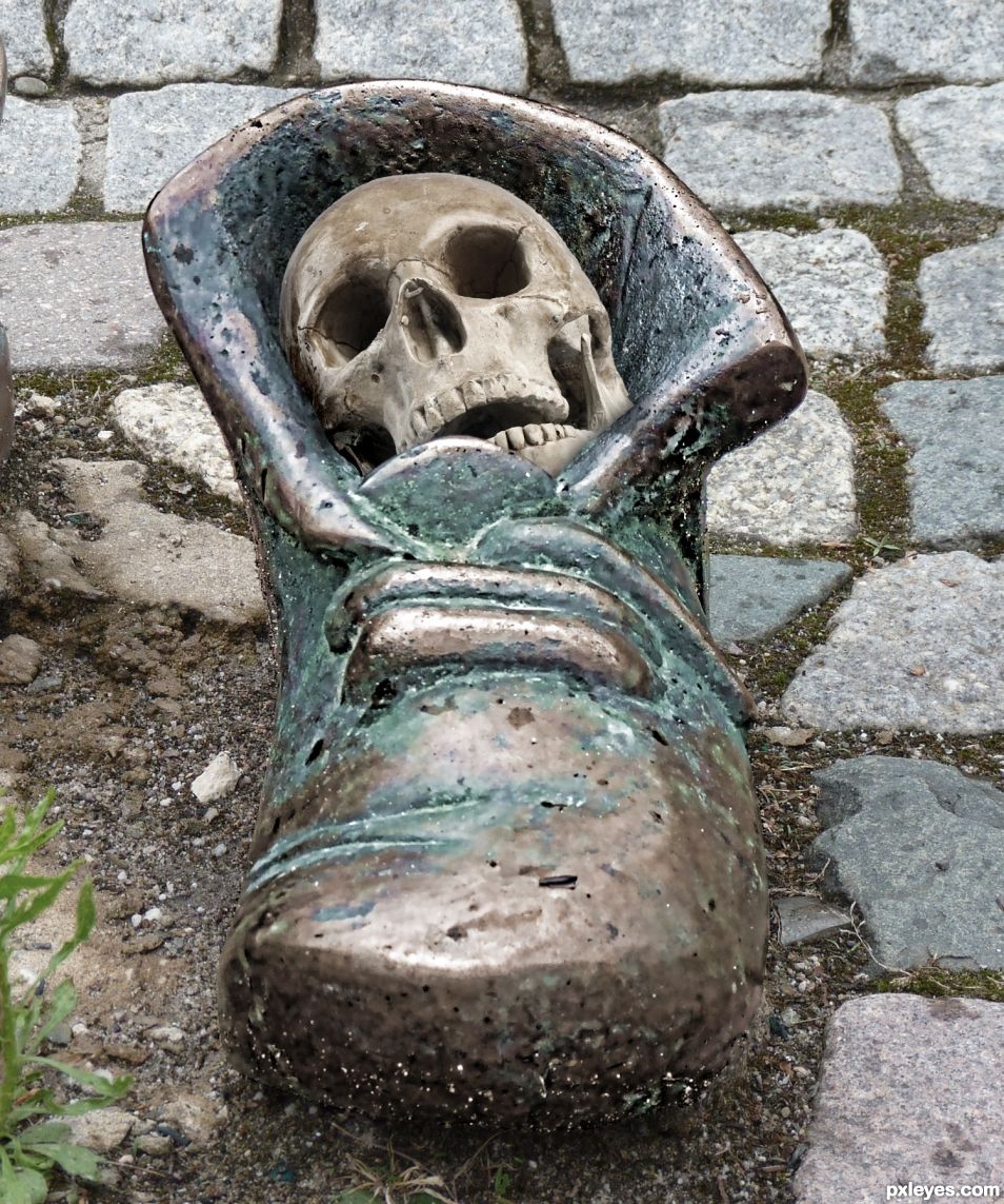 Deaths Shoe