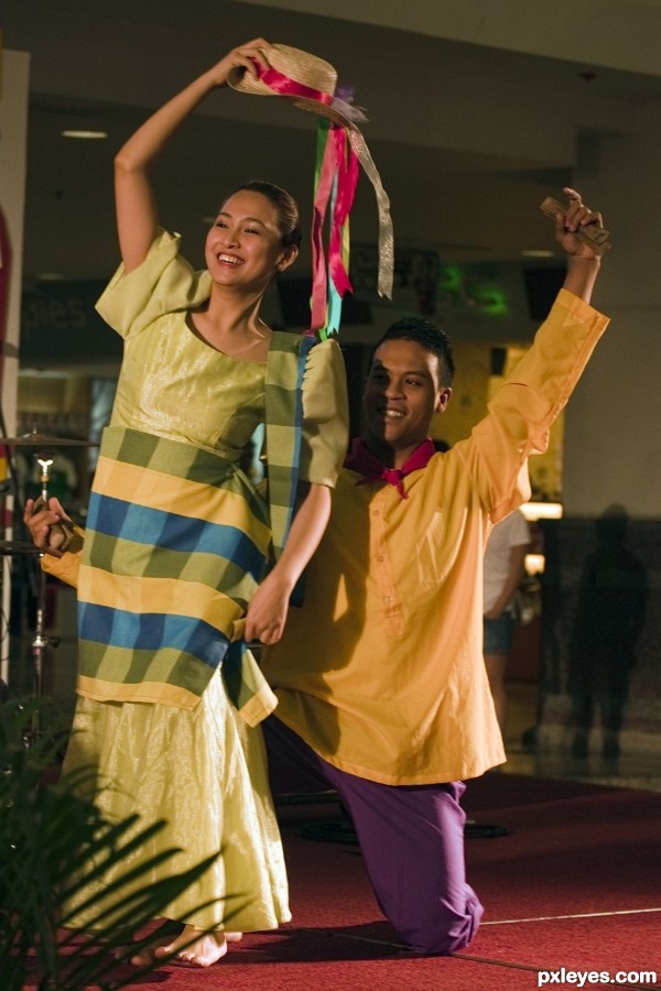 Filipino Dancers