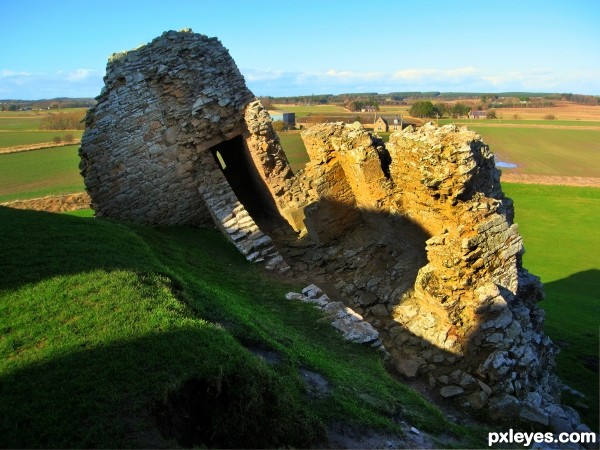 Duffus Castle