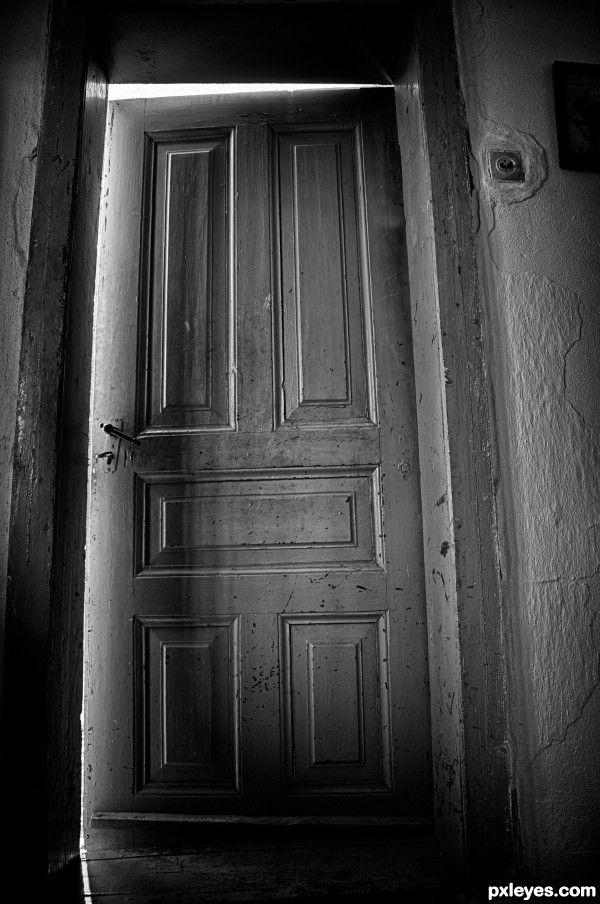 Mistery Door...