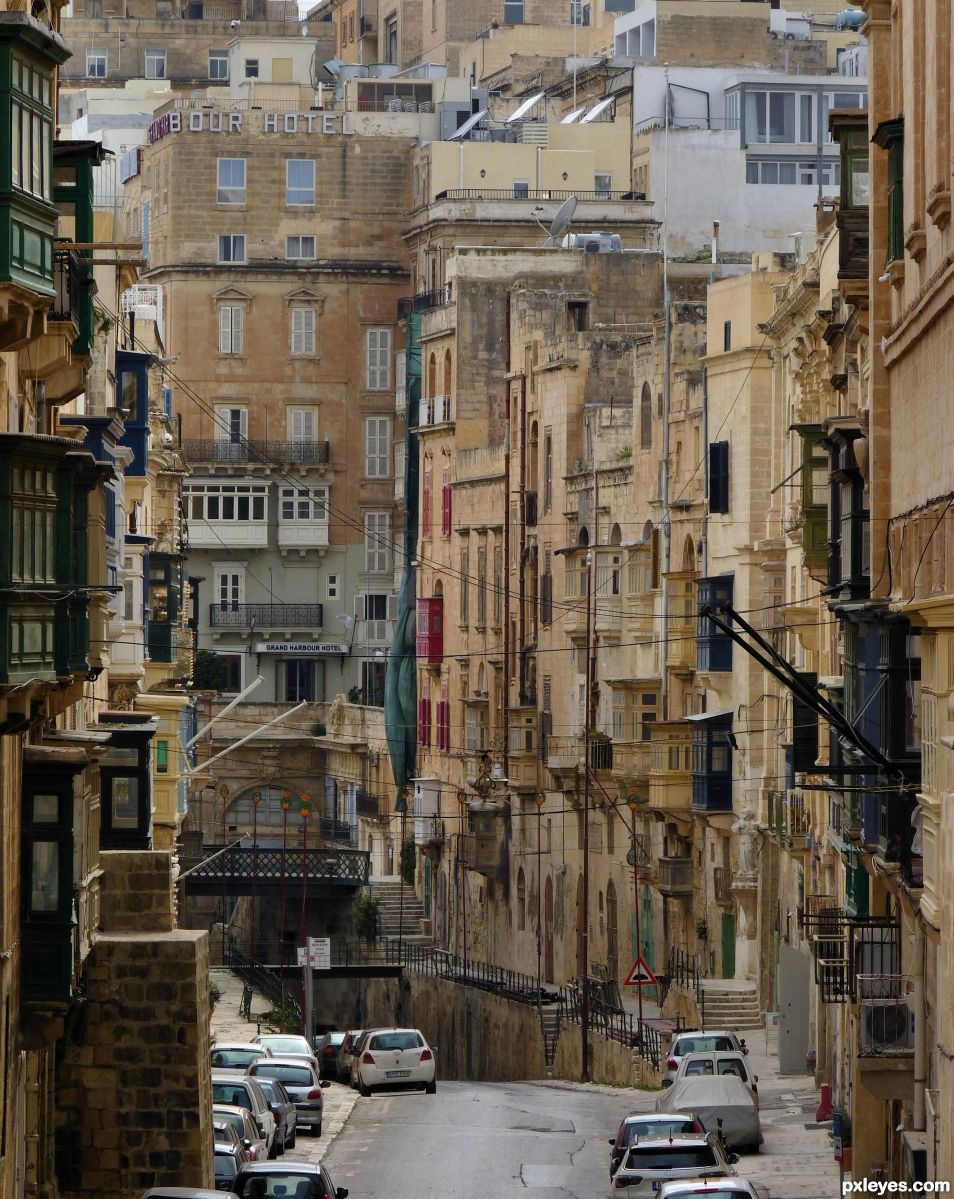 Triq Lvant (East Street) in Valletta