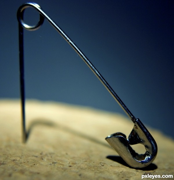 Safety pin photoshop picture)