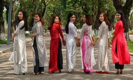 Girls, Girls, Girls, Girls, Girls