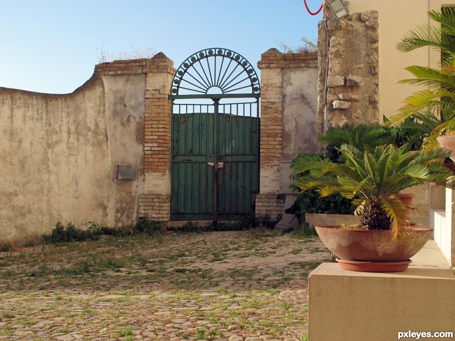 Gate on the sea