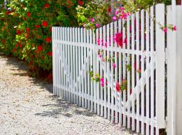 Flowered gate