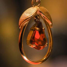 Orangesapphirependant