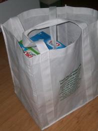 reusable bags= clean planet