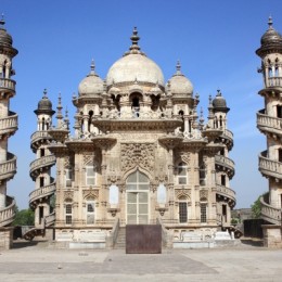 bahauddin ka maqbara