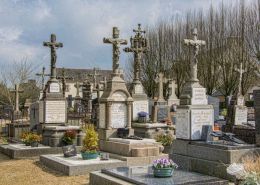 Who is the richest man in the cemetery?