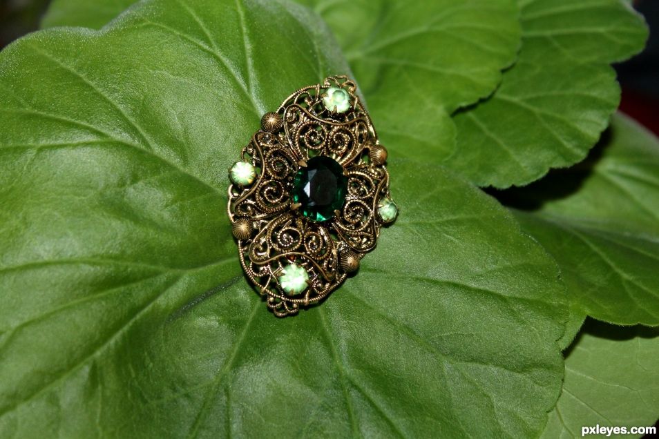 Green jewel