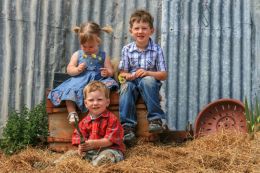 Farm Kids Picture