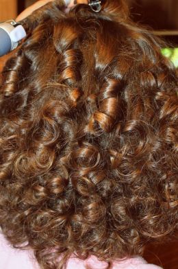 doing Hair curly