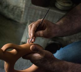 Painting hands