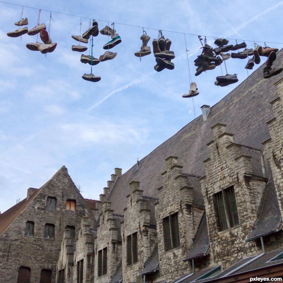 Floating shoes