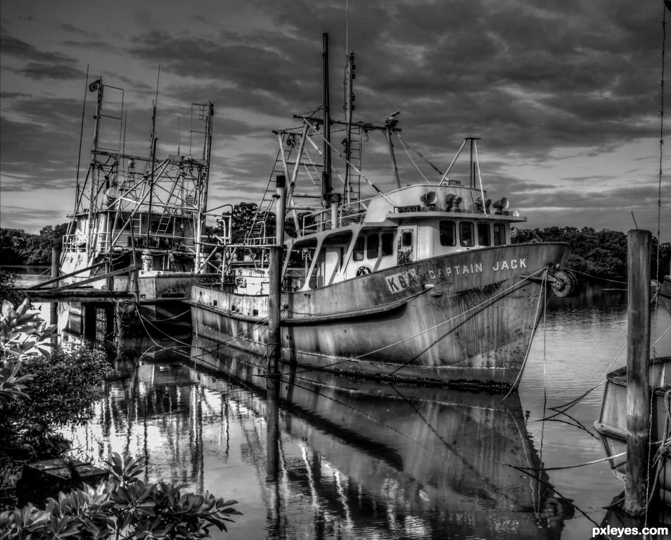 Derelict trawlers, Brisbane, Australia