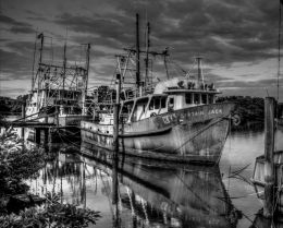 Derelict trawlers, Brisbane, Australia