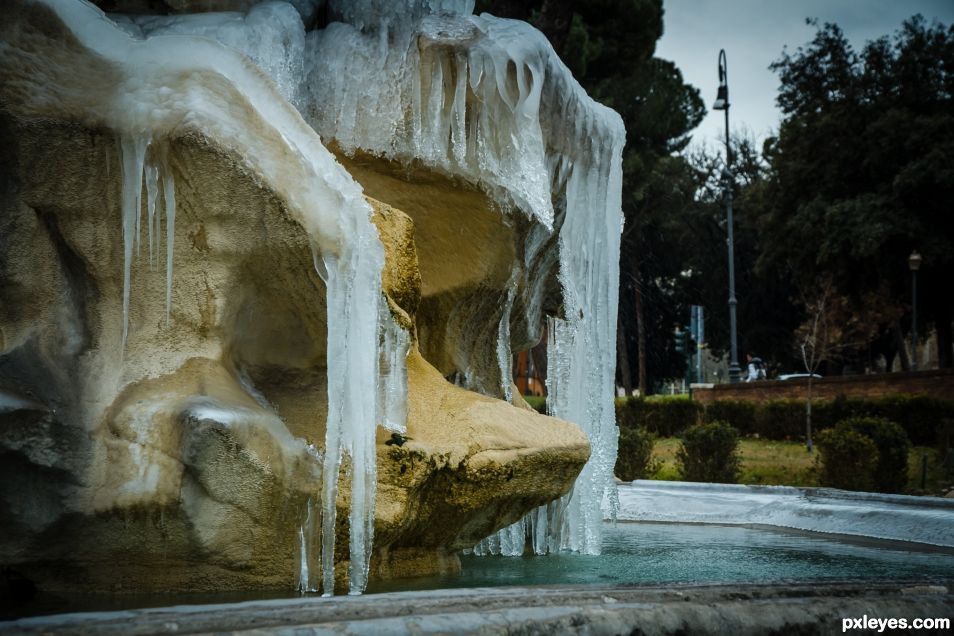 Iced fountain